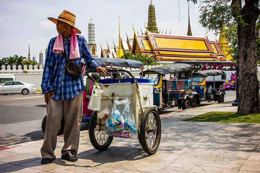 Monks on our Bangkok day tour
