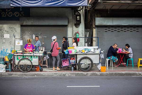 Local bus tours in Bangkok