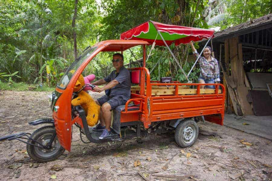 local tuk tuk in pattaya tour